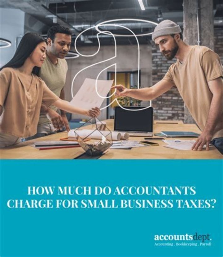 How much do accountants charge for LLC?