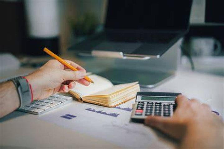 What expenses can you claim as a contractor?