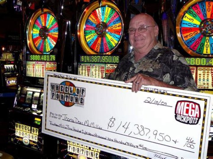 What happens when you hit the jackpot at the casino?